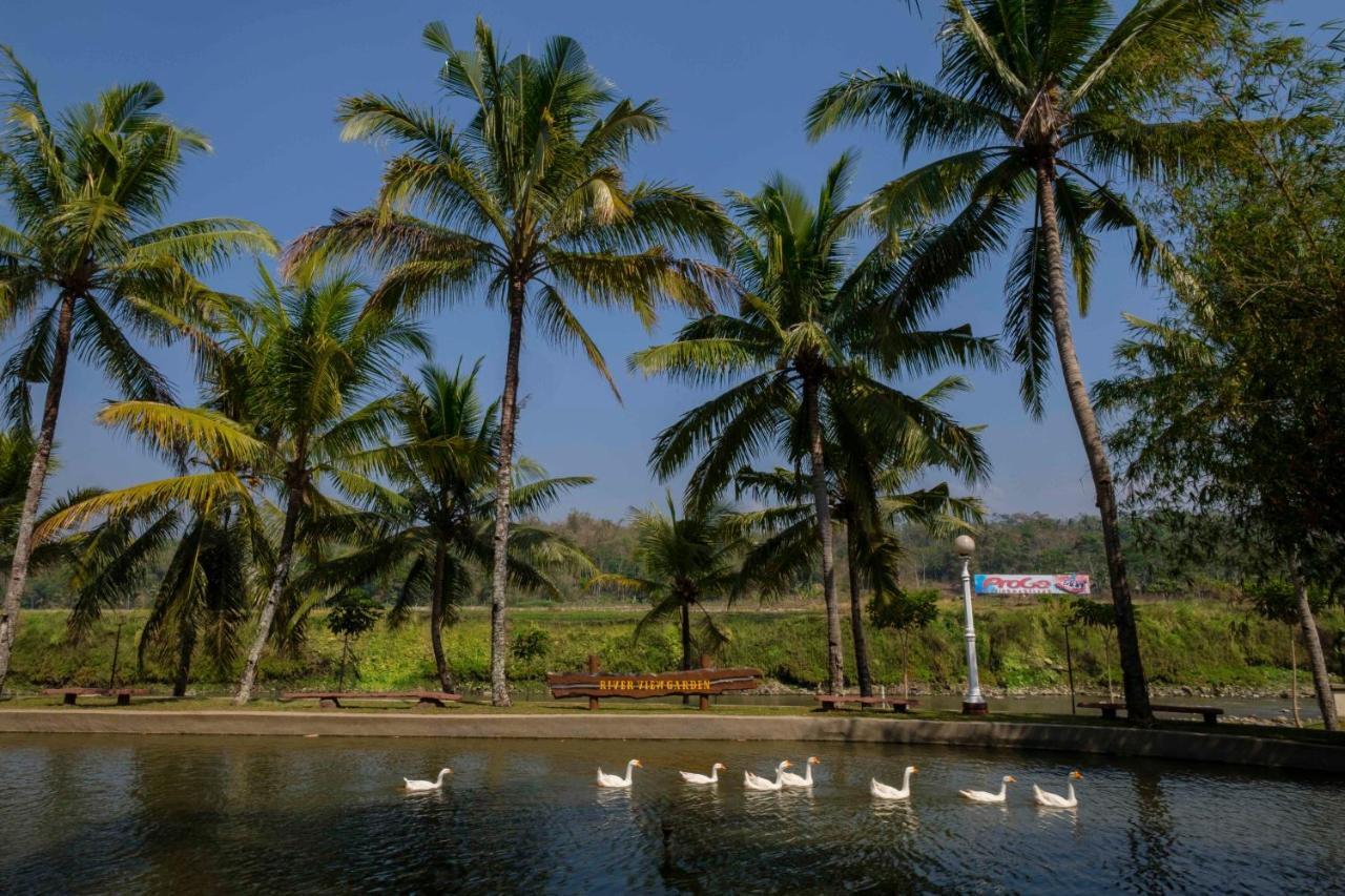 Puri Asri Hotel & Resort Magelang Zewnętrze zdjęcie