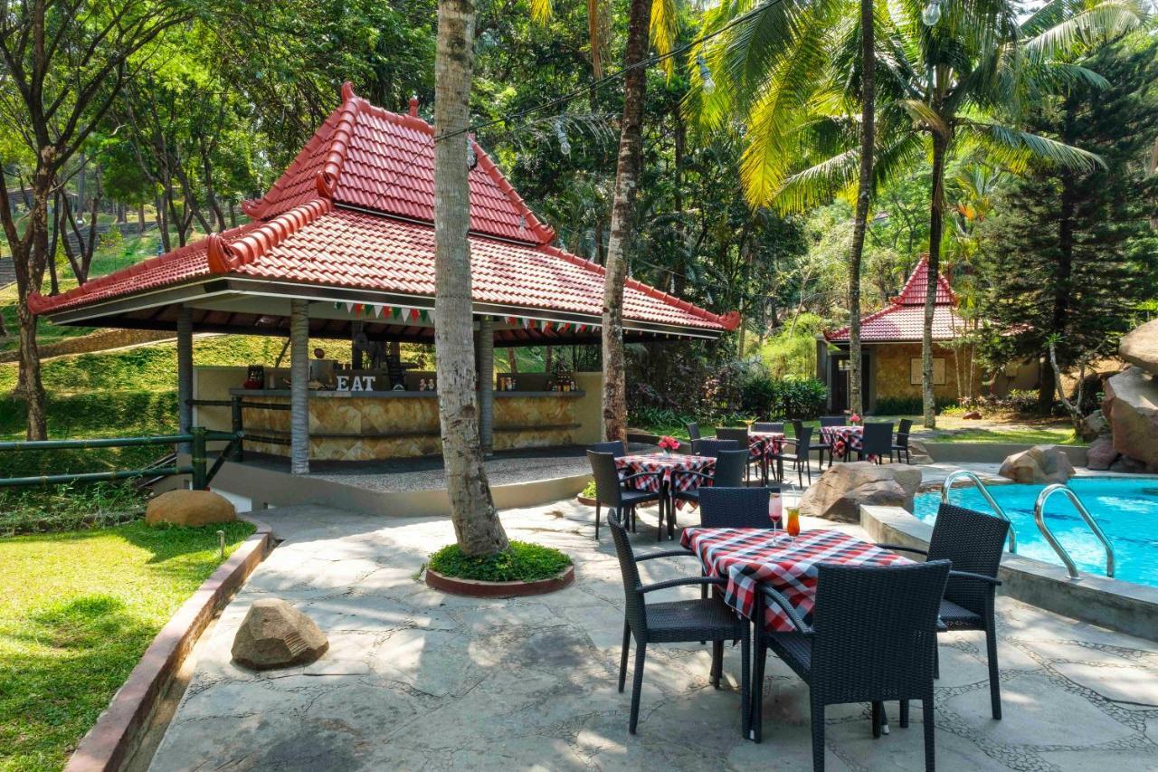 Puri Asri Hotel & Resort Magelang Zewnętrze zdjęcie